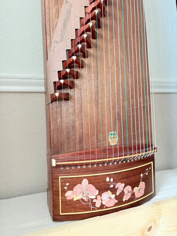 [cargo]Dunhuang 敦煌 ｜镜花蝶影 Echos of Blossoms and Butterflies