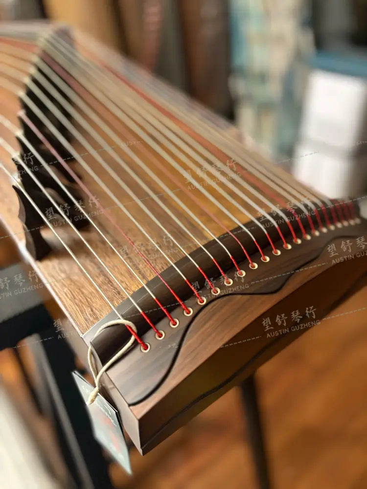 Qinsheng 琴晟 ｜ 珑月 1m整挖小筝. 100cm 39.4inch single-piece carved Travel Size “Luminous Moon” East Indian Rosewood 阔叶黄檀