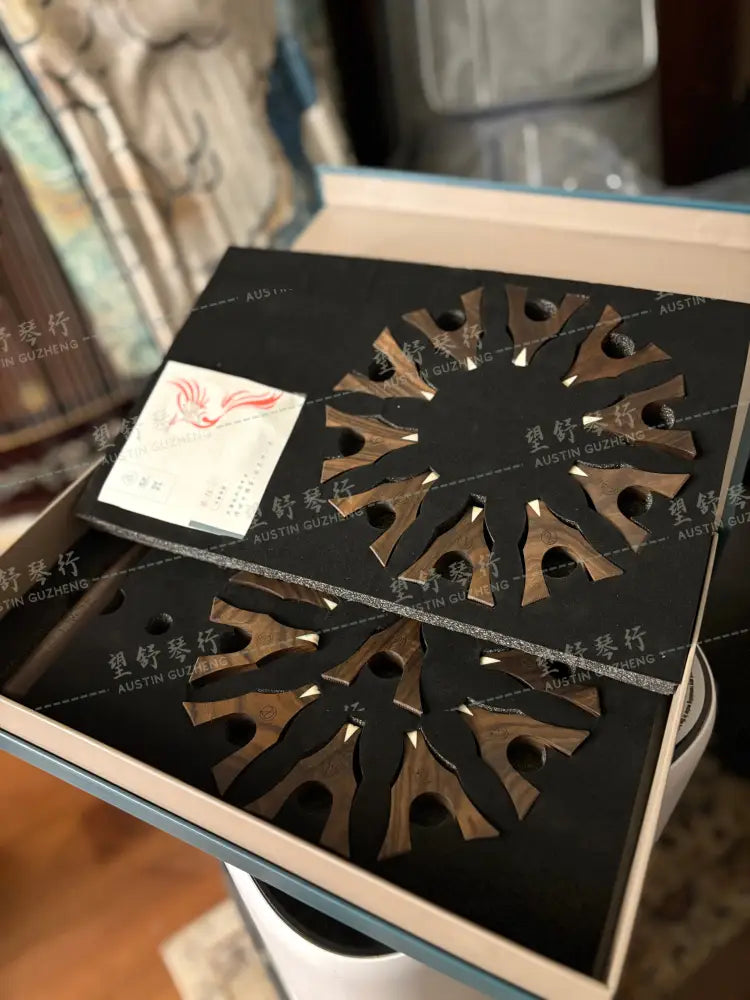 Qinsheng 琴晟 ｜ 蜀锦 1m整挖小筝. 100cm 39.4inch single-piece carved Travel Size “Shu Brocade” East Indian Rosewood 阔叶黄檀